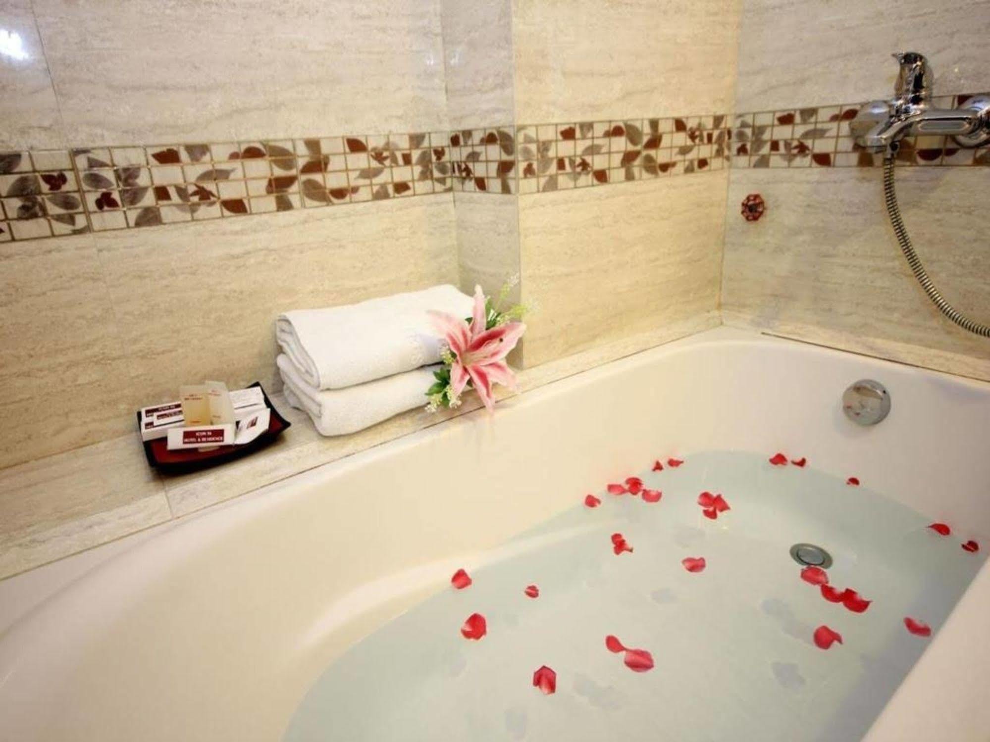 Sense Legend Hotel And Spa Ho Chi Minh City Bagian luar foto